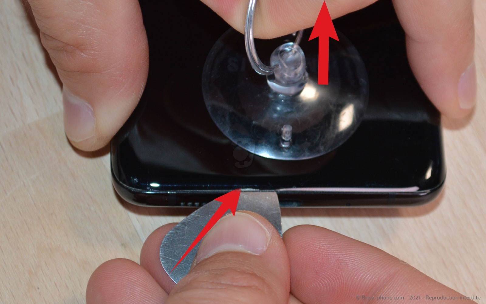 Changement de vitre arrière sur Galaxy S20 Plus photo 3