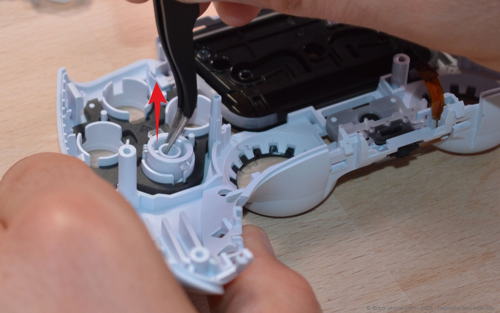 Démontage complet de la manette sur Playstation 5 photo 2