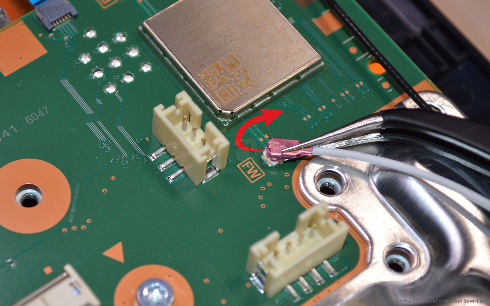 Changement du bloc d'alimentation sur Playstation 5 photo 3