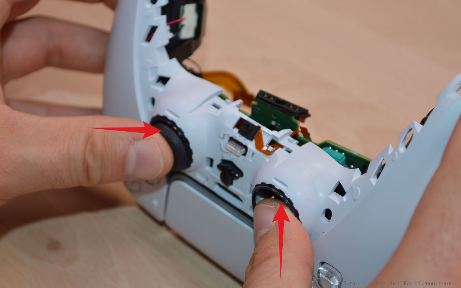 Changement des Joysticks de la manette sur Playstation 5 photo 1