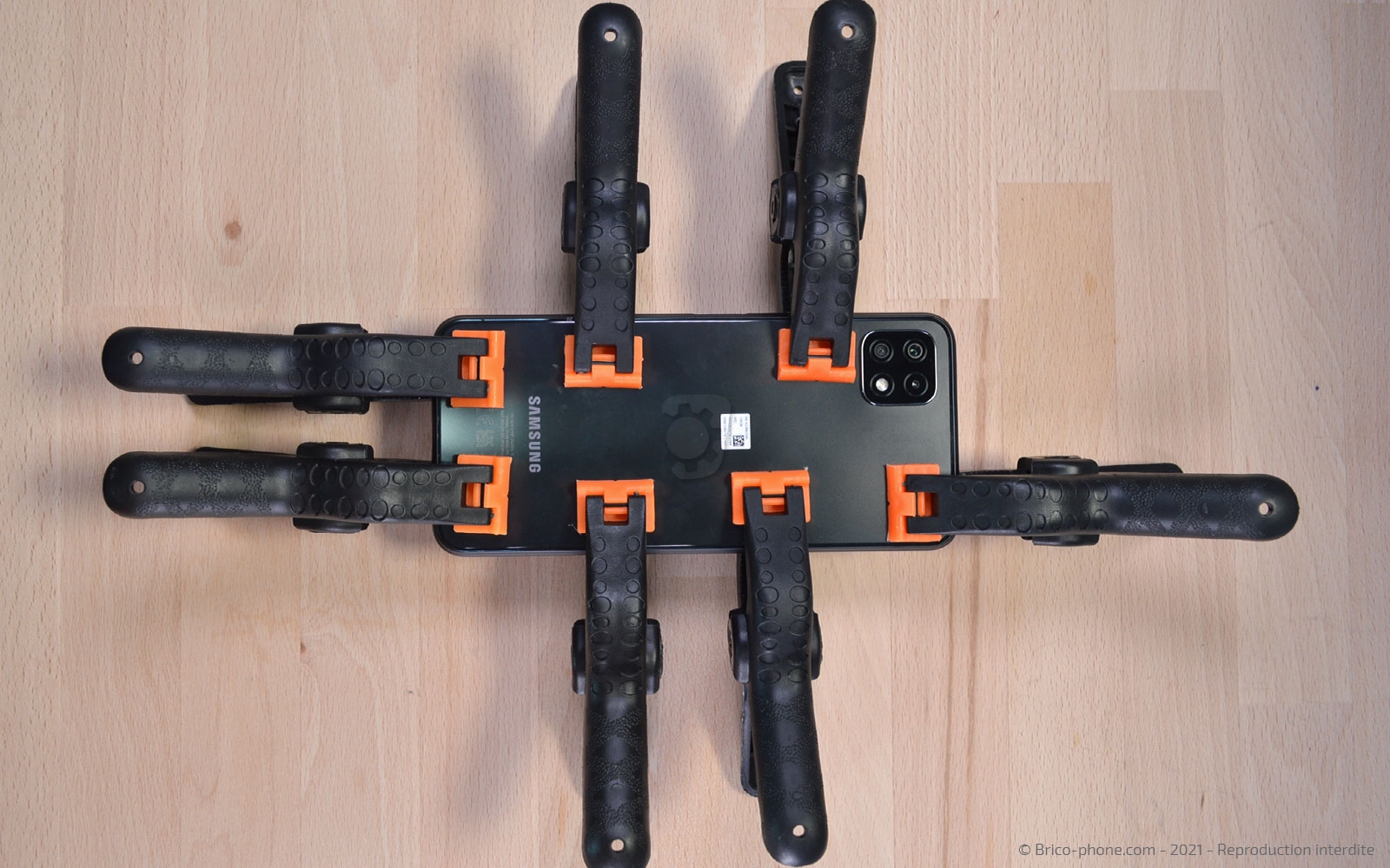 Changement de la vitre arrière  sur Galaxy A22 (5G) photo 3