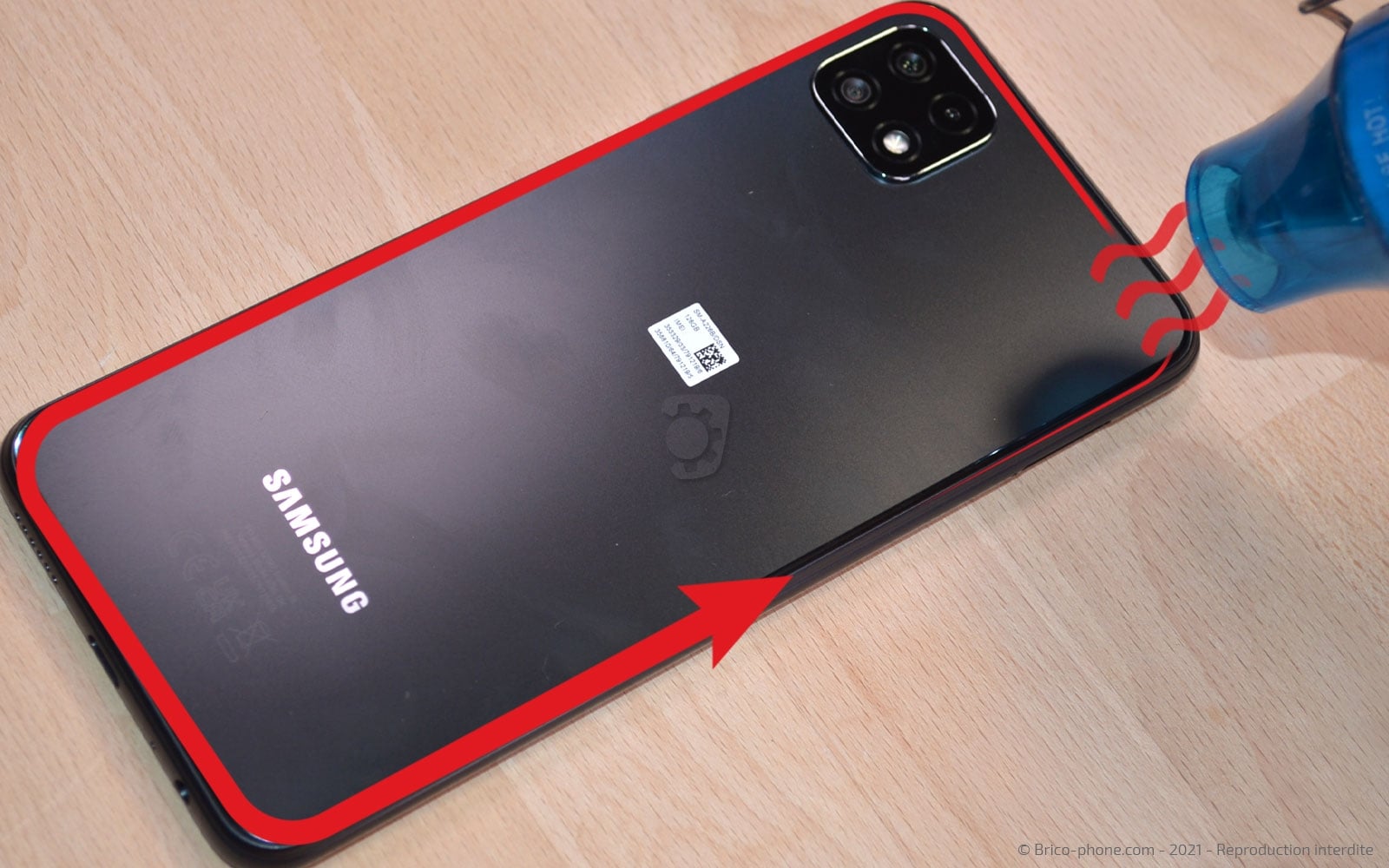 Changement de la vitre arrière  sur Galaxy A22 (5G) photo 2