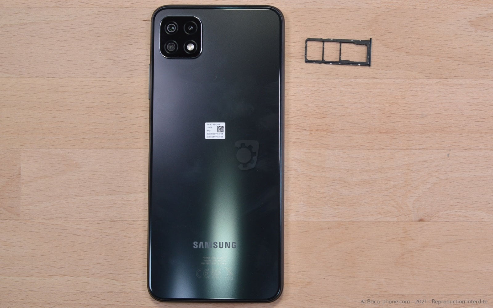 Changement de la vitre arrière  sur Galaxy A22 (5G) photo 2