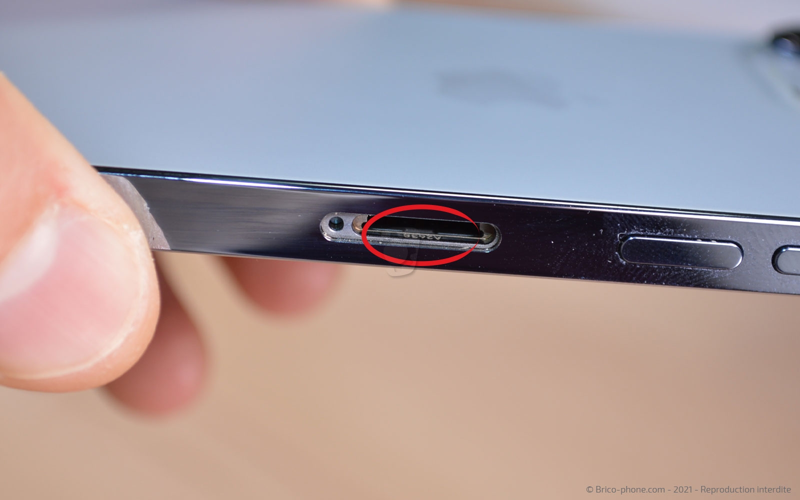 Changement de batterie sur iPhone 13 Pro photo 2