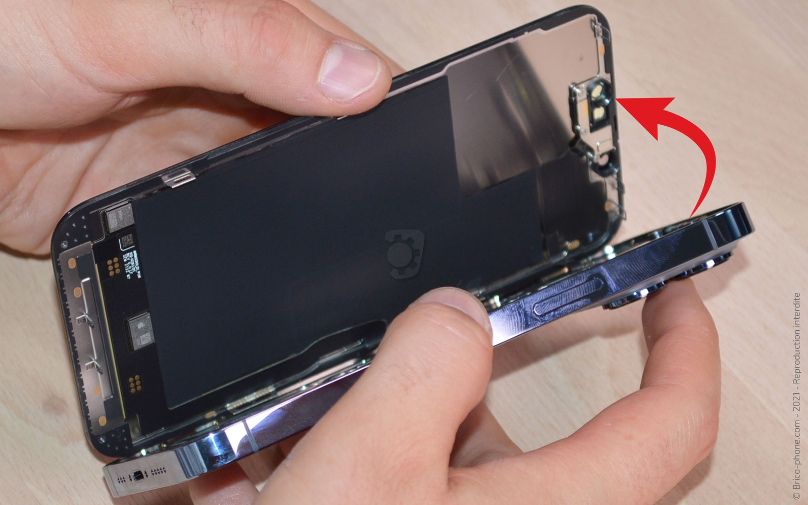 Changement de batterie sur iPhone 13 Pro photo 3