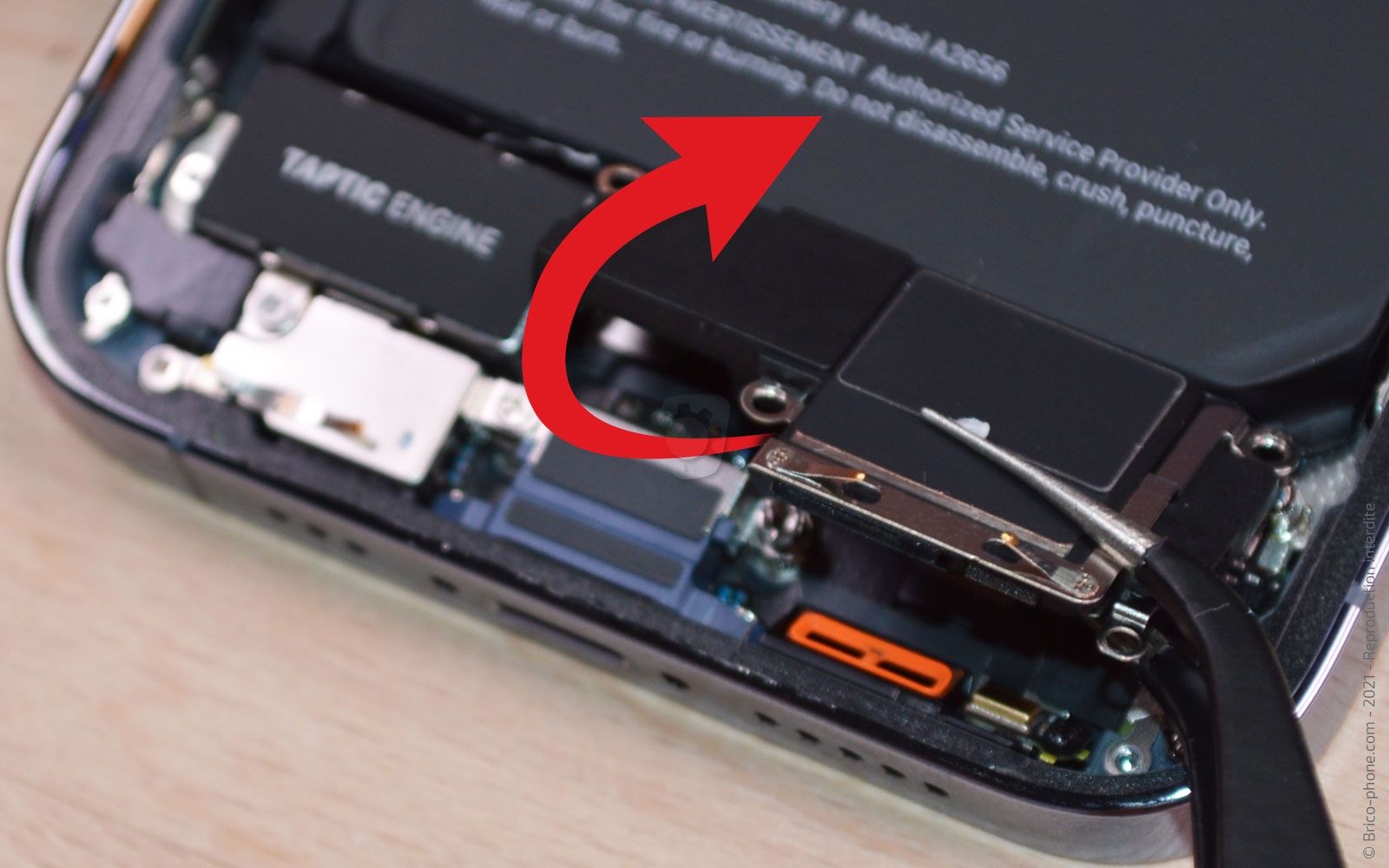 Changement de batterie sur iPhone 13 Pro photo 2