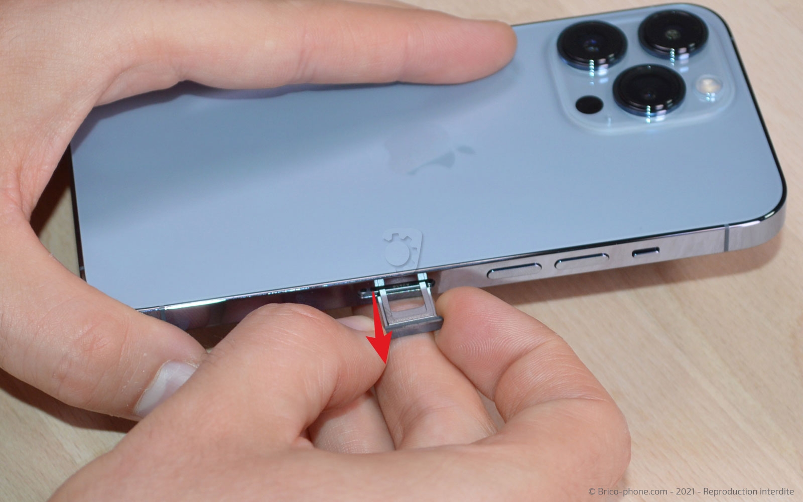 Changement du connecteur de charge sur iPhone 13 Pro photo 3