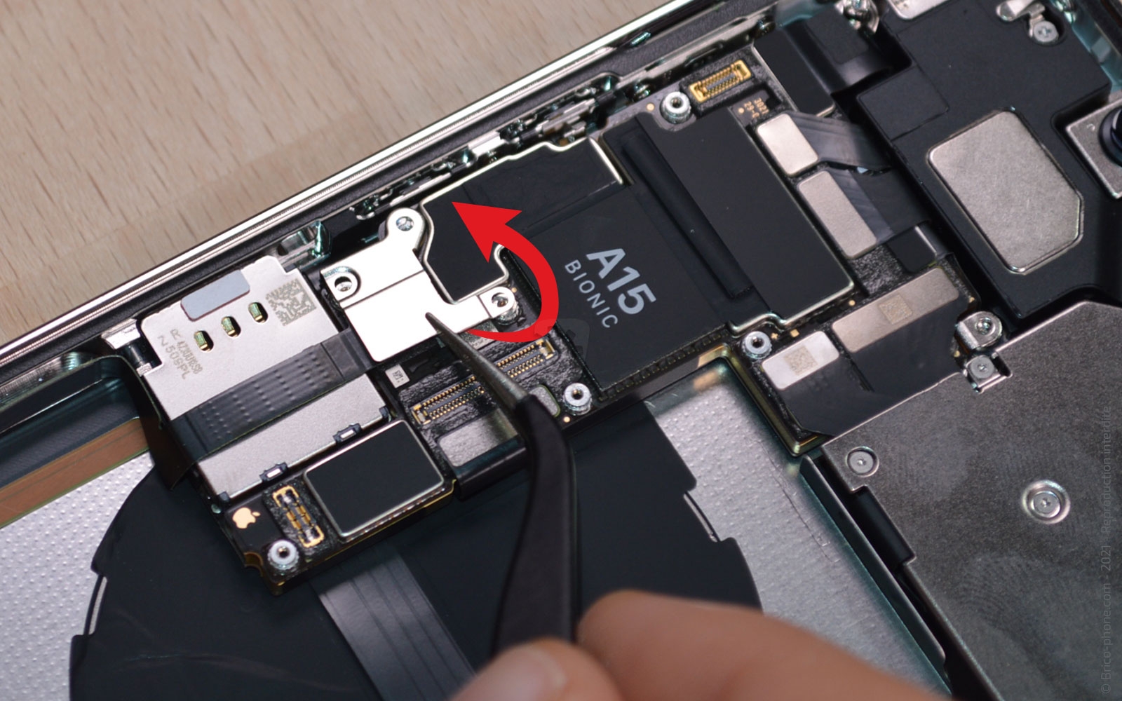 Comment changer le buzzer (HP interne) sur iPhone 13 Pro Max photo 2