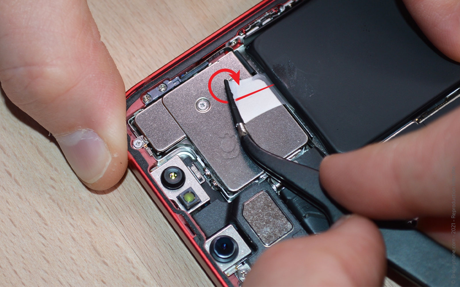 Changement de la batterie sur iPhone 13 Mini photo 4