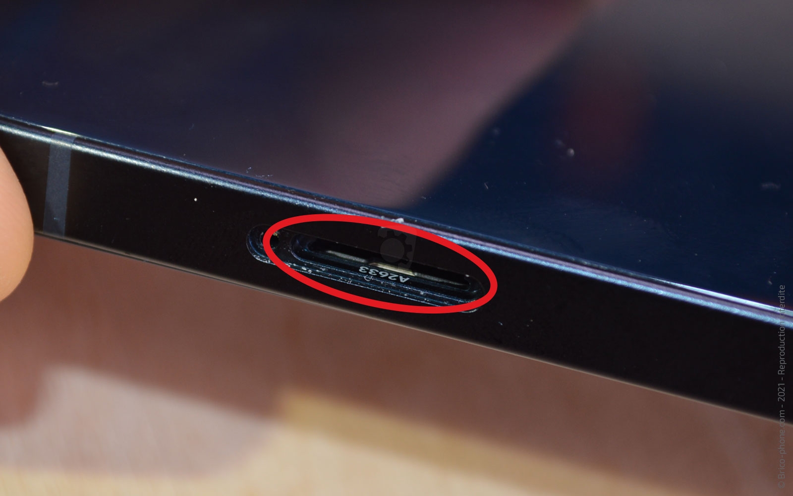 Changement du buzzer (HP interne) sur iPhone 13 photo 4