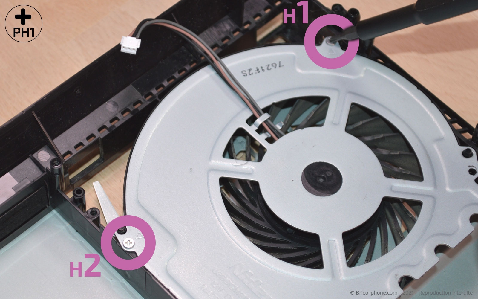 Démontage complet de la Console sur Playstation 4 SLIM photo 1