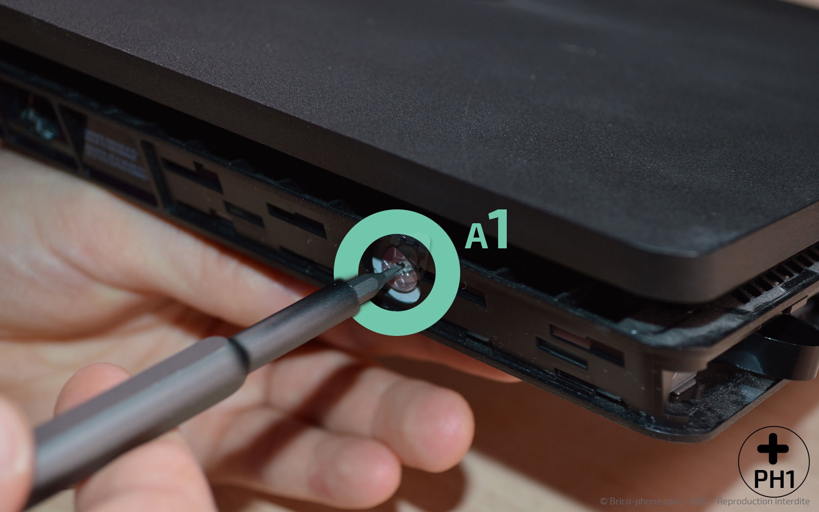 Changement du lecteur Blu-Ray sur Playstation 4 SLIM photo 1