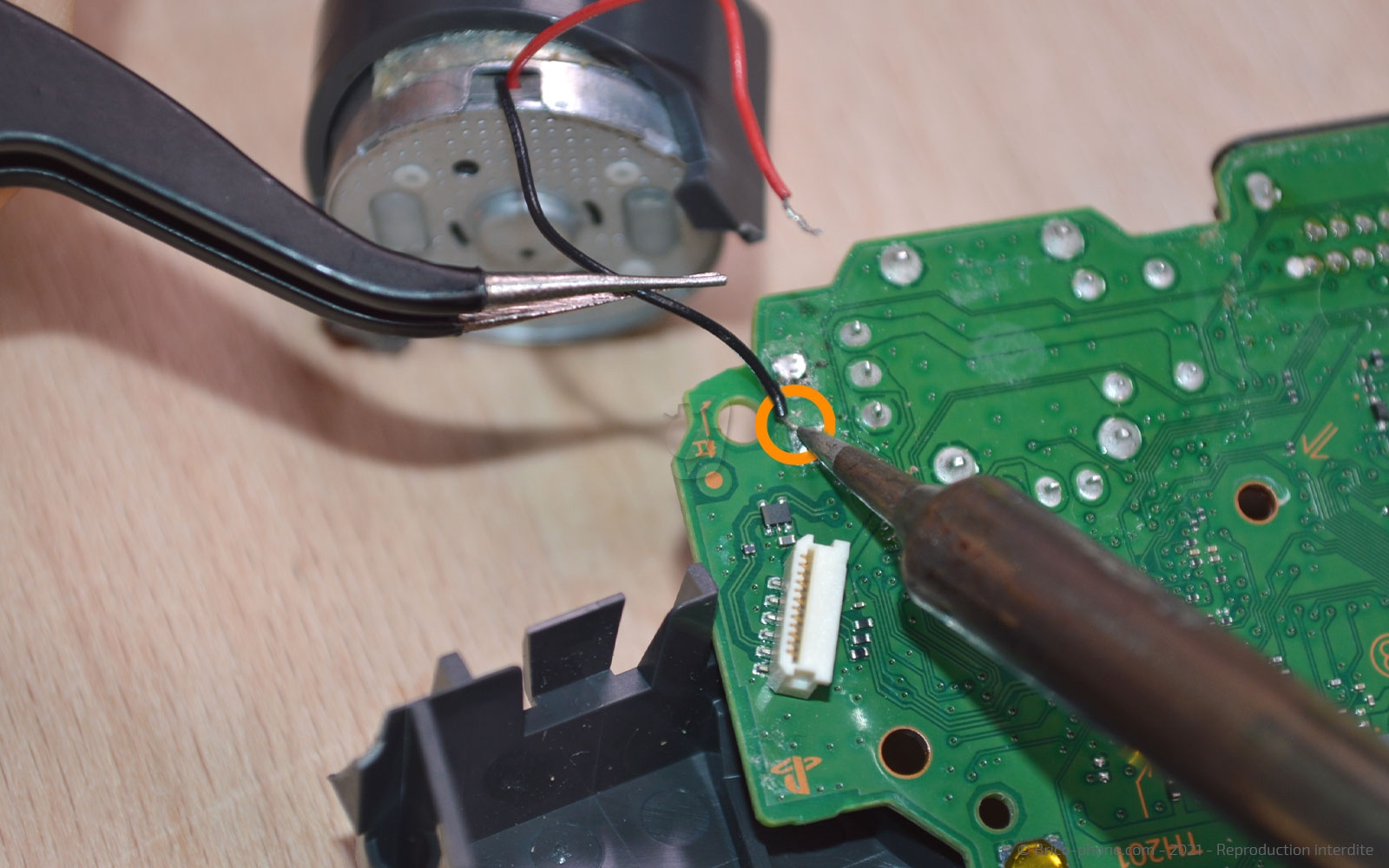 Démontage complet de la manette sur Playstation 4 SLIM photo 1