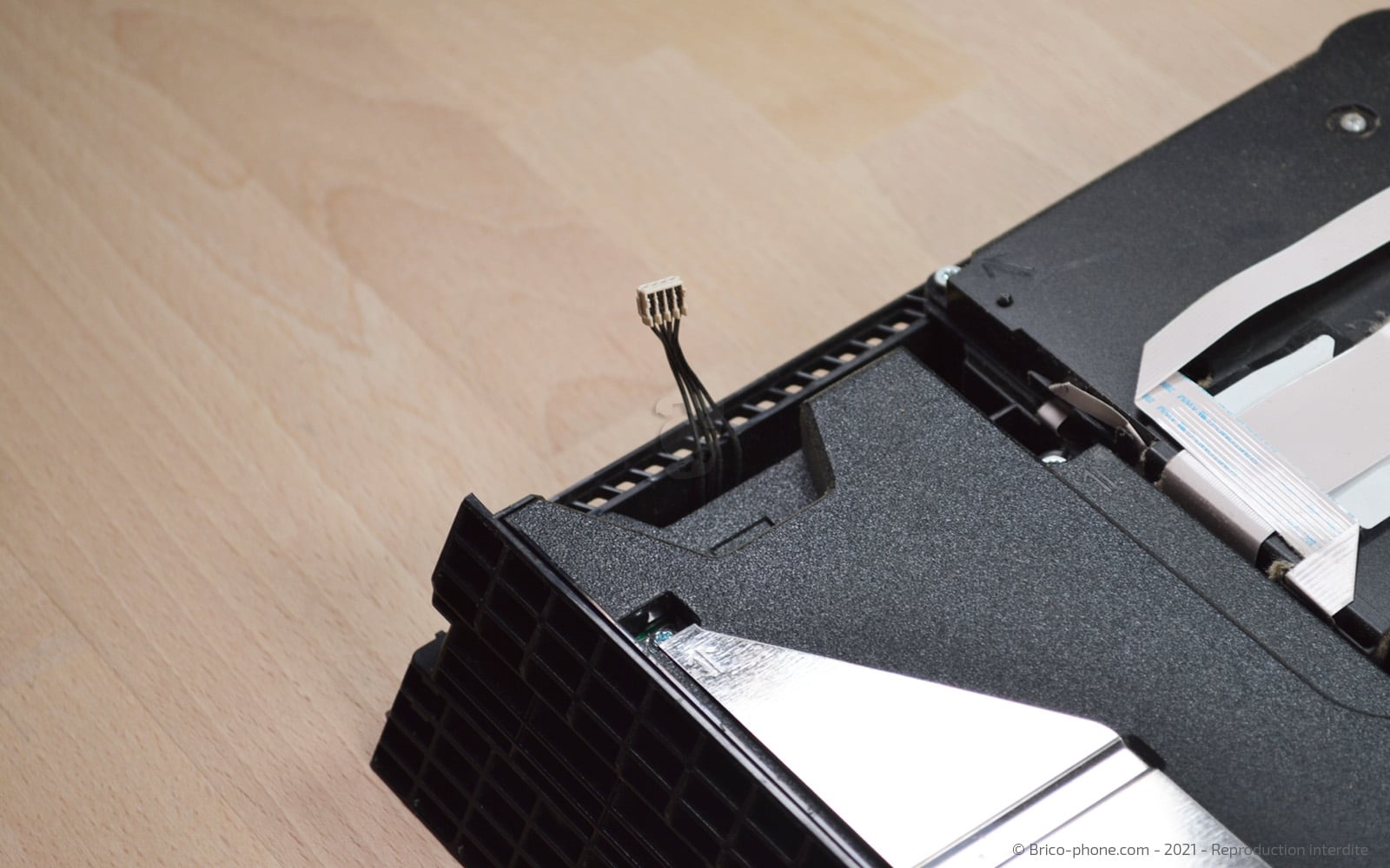 Démontage complet de la Console sur Playstation 4 photo 3