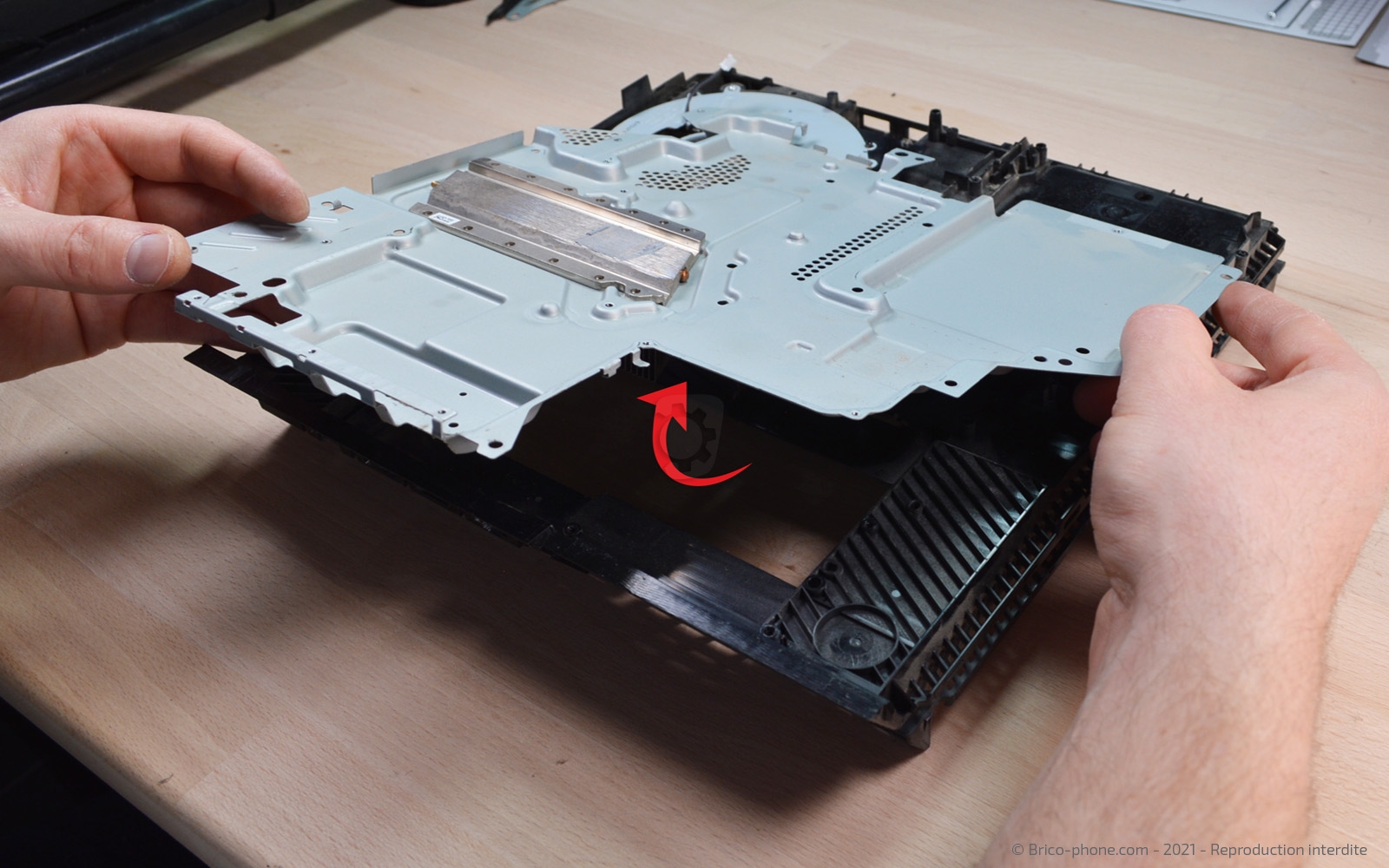 Démontage complet de la Console sur Playstation 4 photo 2