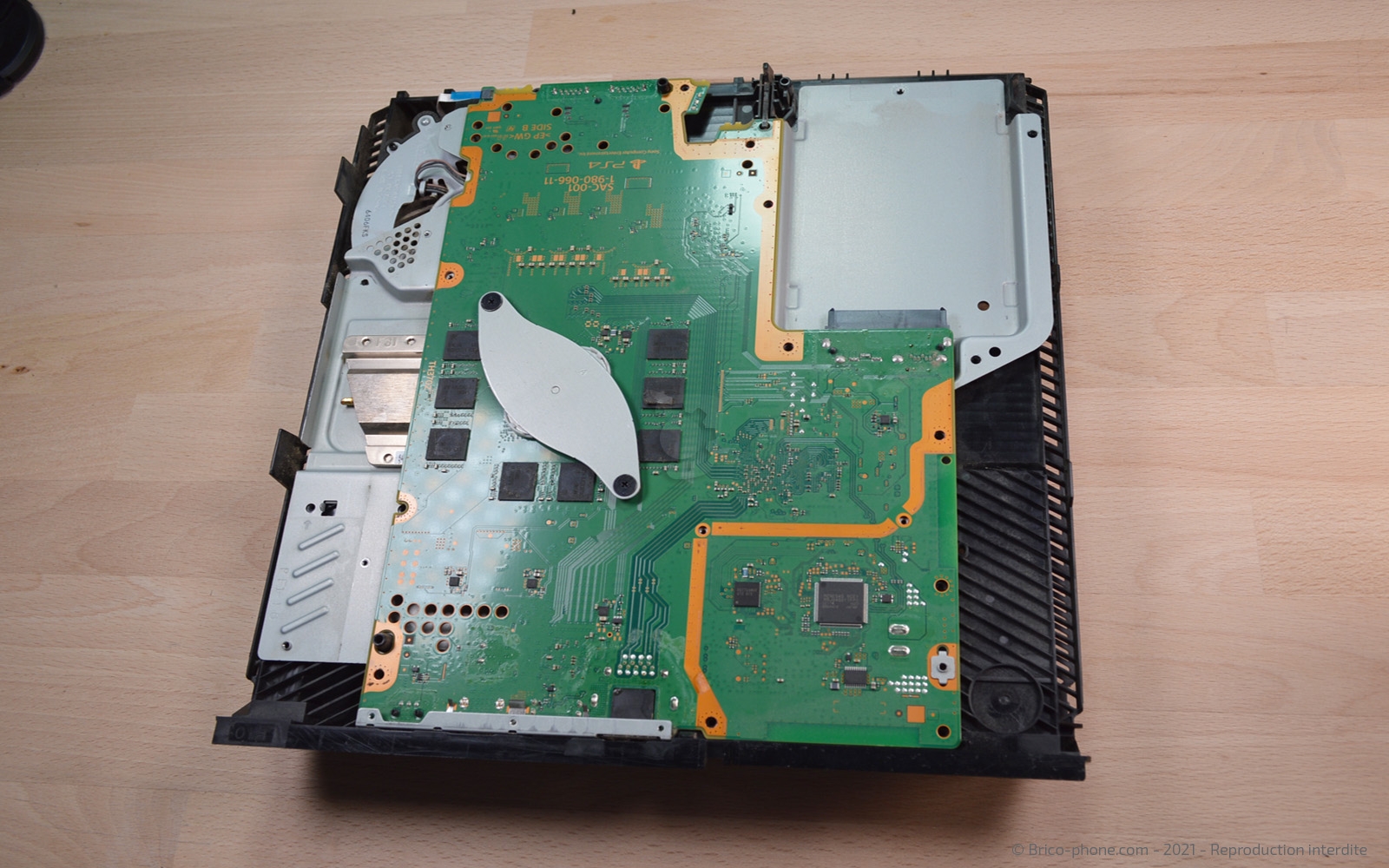 Changement du ventilateur sur Playstation 4 photo 1