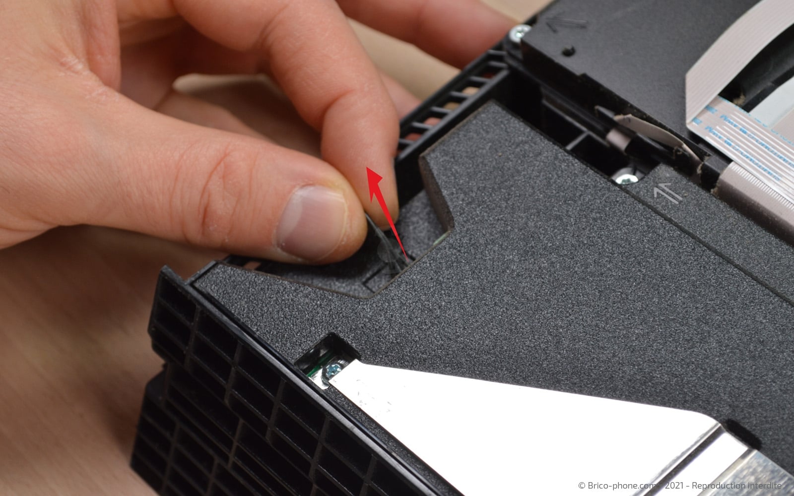 Changement du bloc d'alimentation sur Playstation 4 photo 2