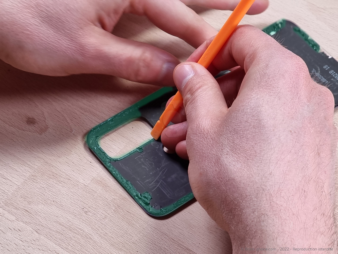 Changement de l'écran (vitre + LCD) sur A53S photo 2
