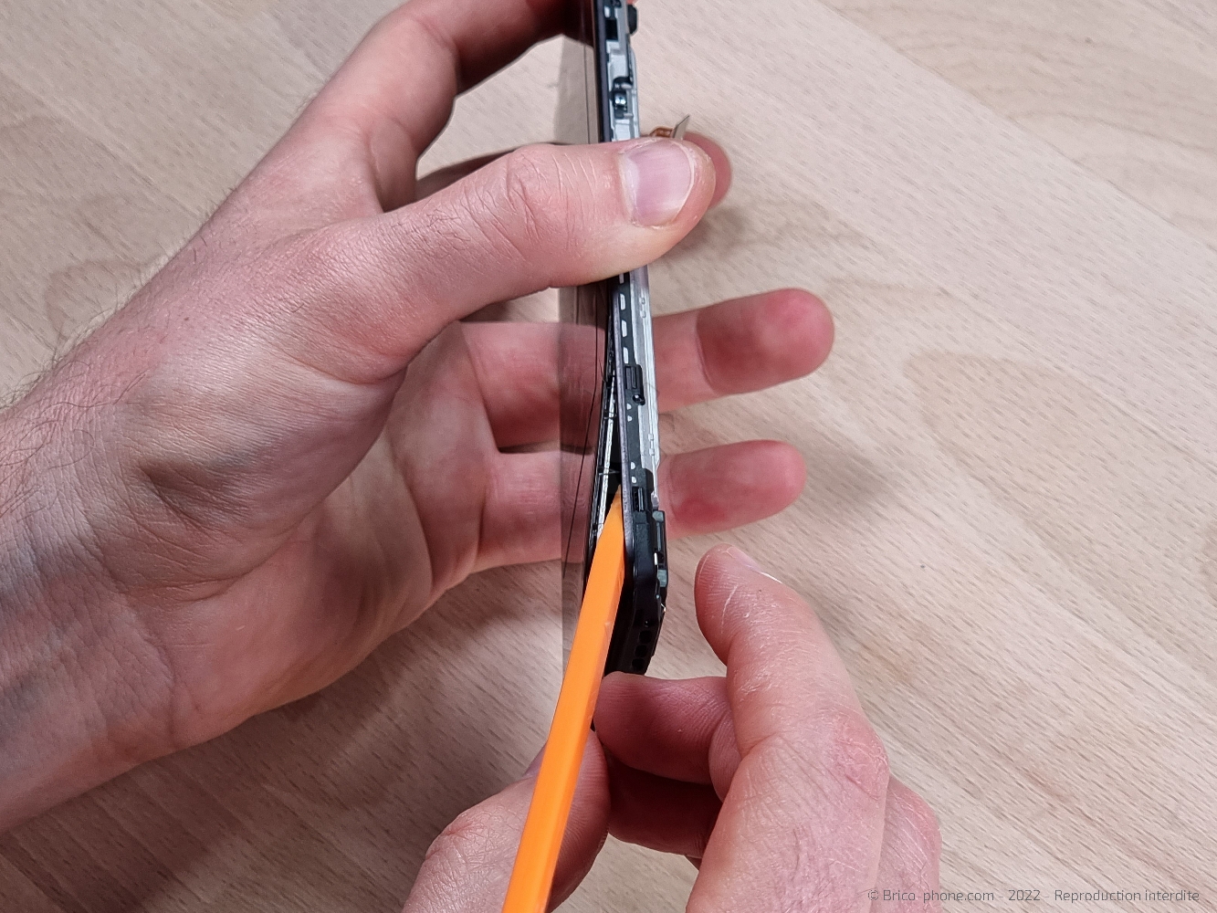 Changement de l'écran (vitre + LCD) sur A53S photo 2