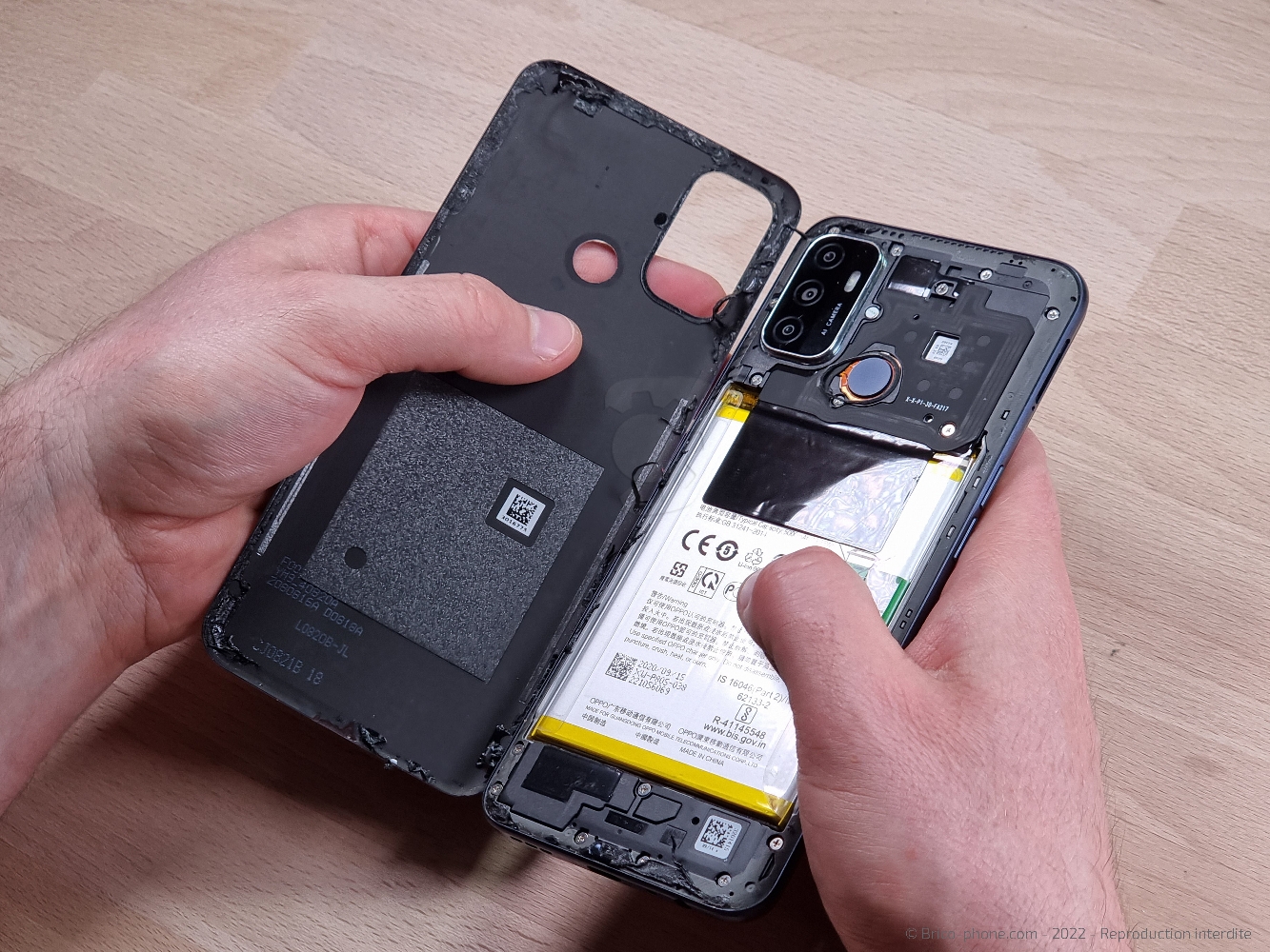 Changement de l'écran (vitre + LCD) sur A53S photo 3