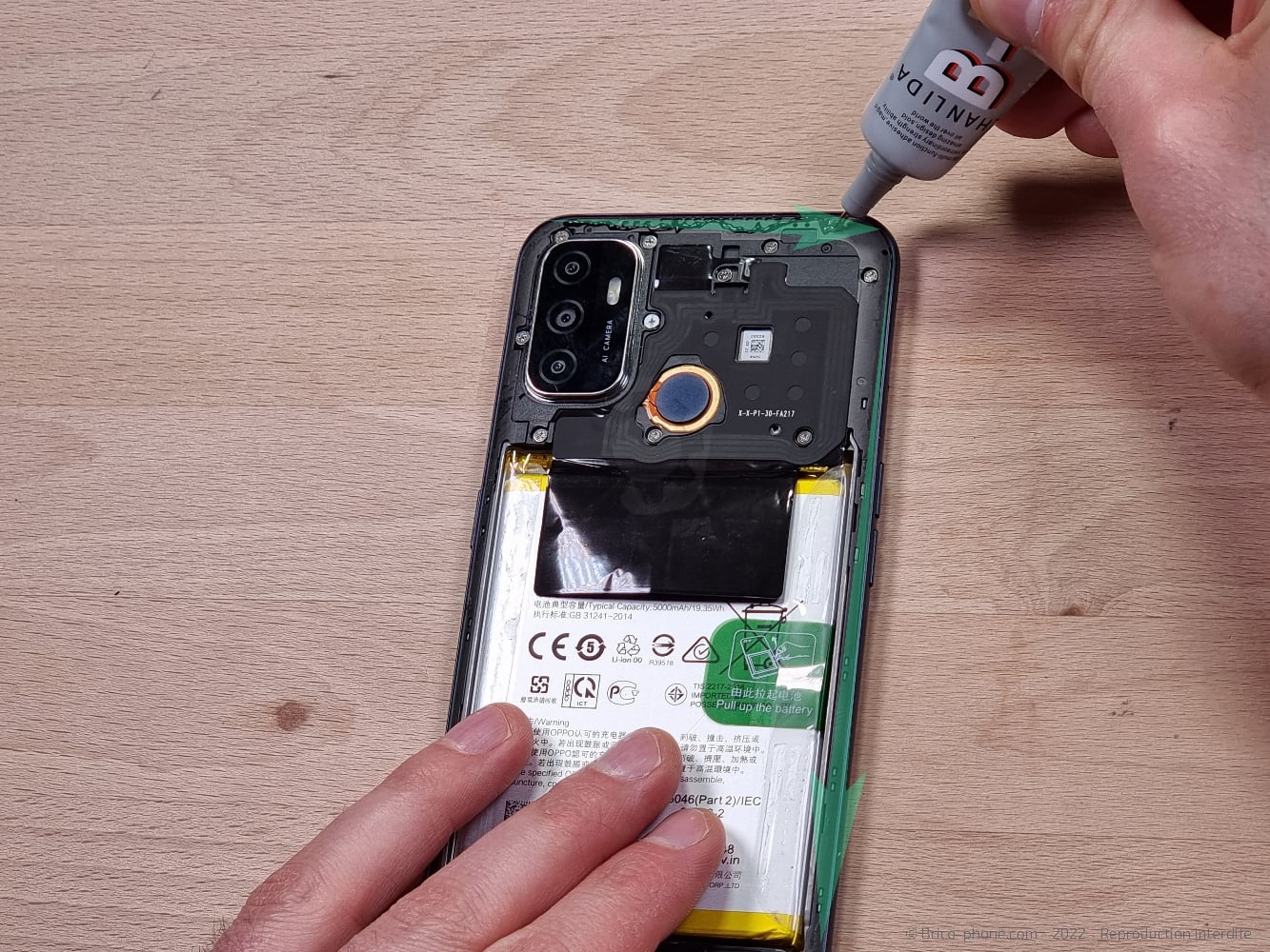 Changement de la vitre arrière sur A53S photo 1