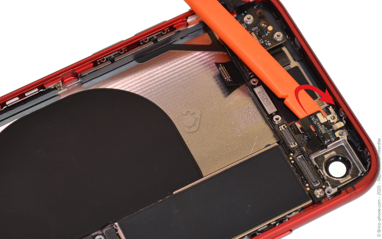 Démontage complet sur iPhone SE 2022 photo 3