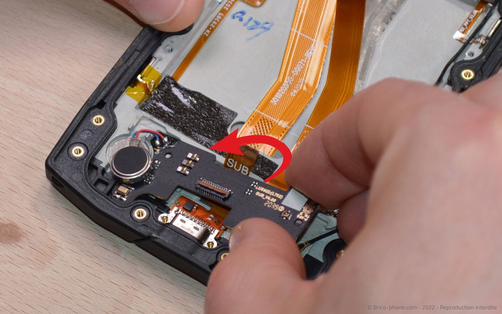 Comment remplacer le connecteur de charge sur Core-X4 photo 3