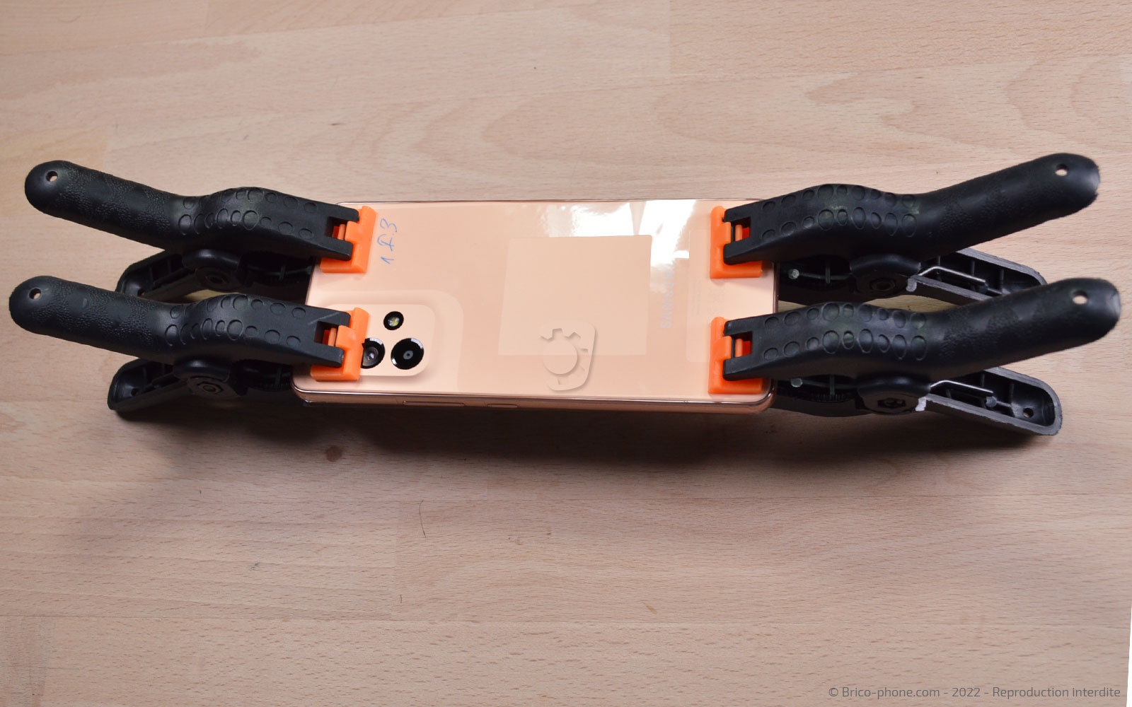 Comment changer la batterie sur Galaxy A53 5G photo 3