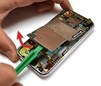 Changement du connecteur de charge sur iPhone 3GS photo 1