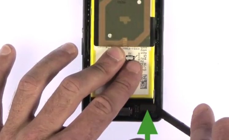 Changement d'écran (vitre+châssis+LCD) sur Xperia Z3 Compact photo 1