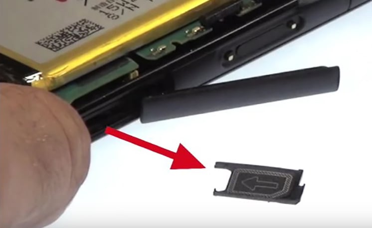 Changement d'écran (vitre+châssis+LCD) sur Xperia Z3 Compact photo 1