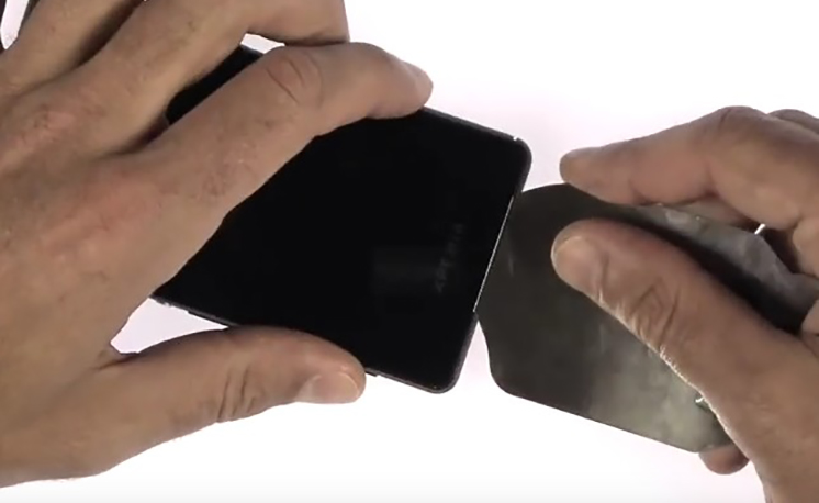 Changement de batterie sur Xperia Z3 Compact photo 1