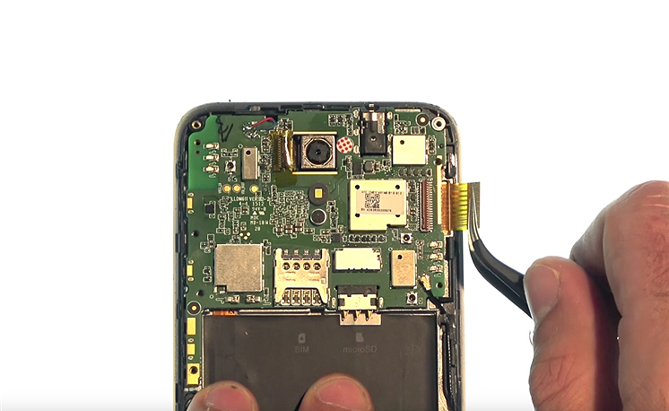 Changement de vitre seule sur Desire 620 photo 1