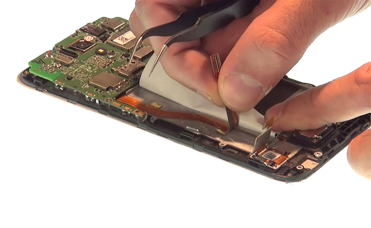 Changement de vitre seule sur Desire 620 photo 1