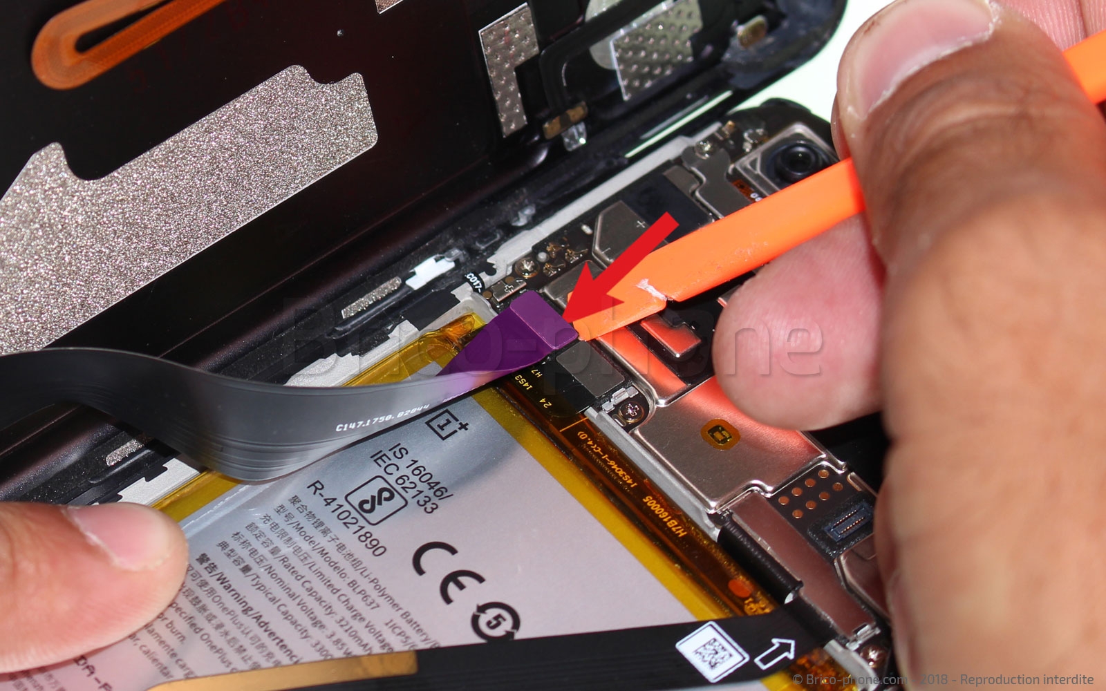 Changement d'écran (vitre+LCD) sur OnePlus 5T photo 3