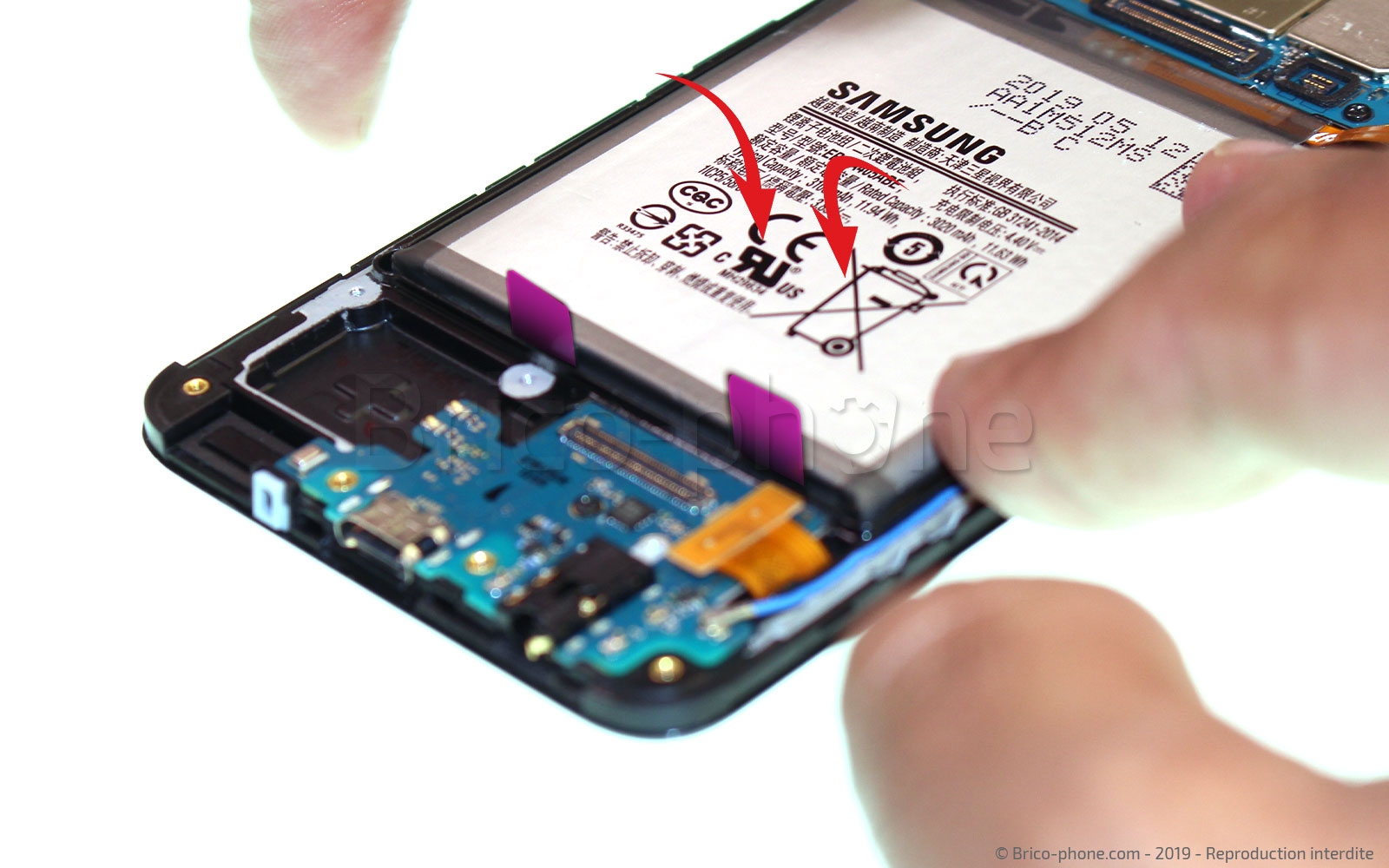 Changement d'écran vitre et AMOLED sur Galaxy A40 photo 4