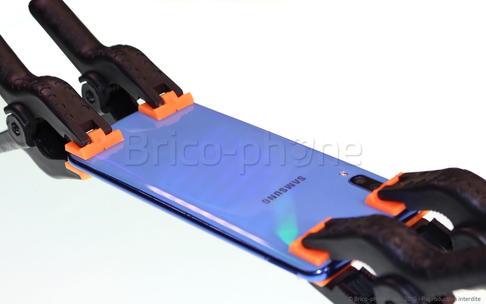 Changement de connecteur de charge sur Galaxy A70 photo 4