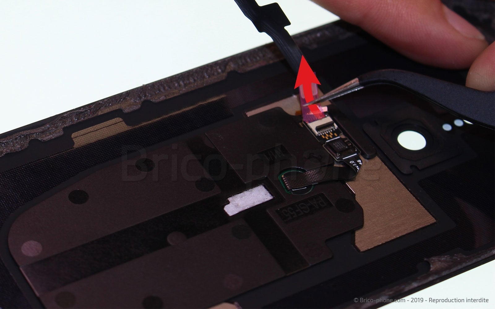 Changement de la vitre arrière sur Xperia XZ3 photo 3