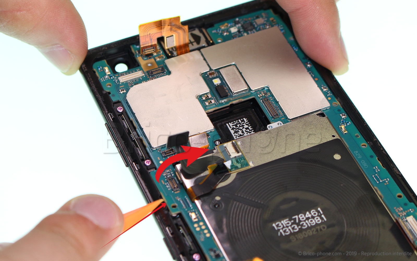 Changement de connecteur de charge sur Xperia XZ3 photo 2