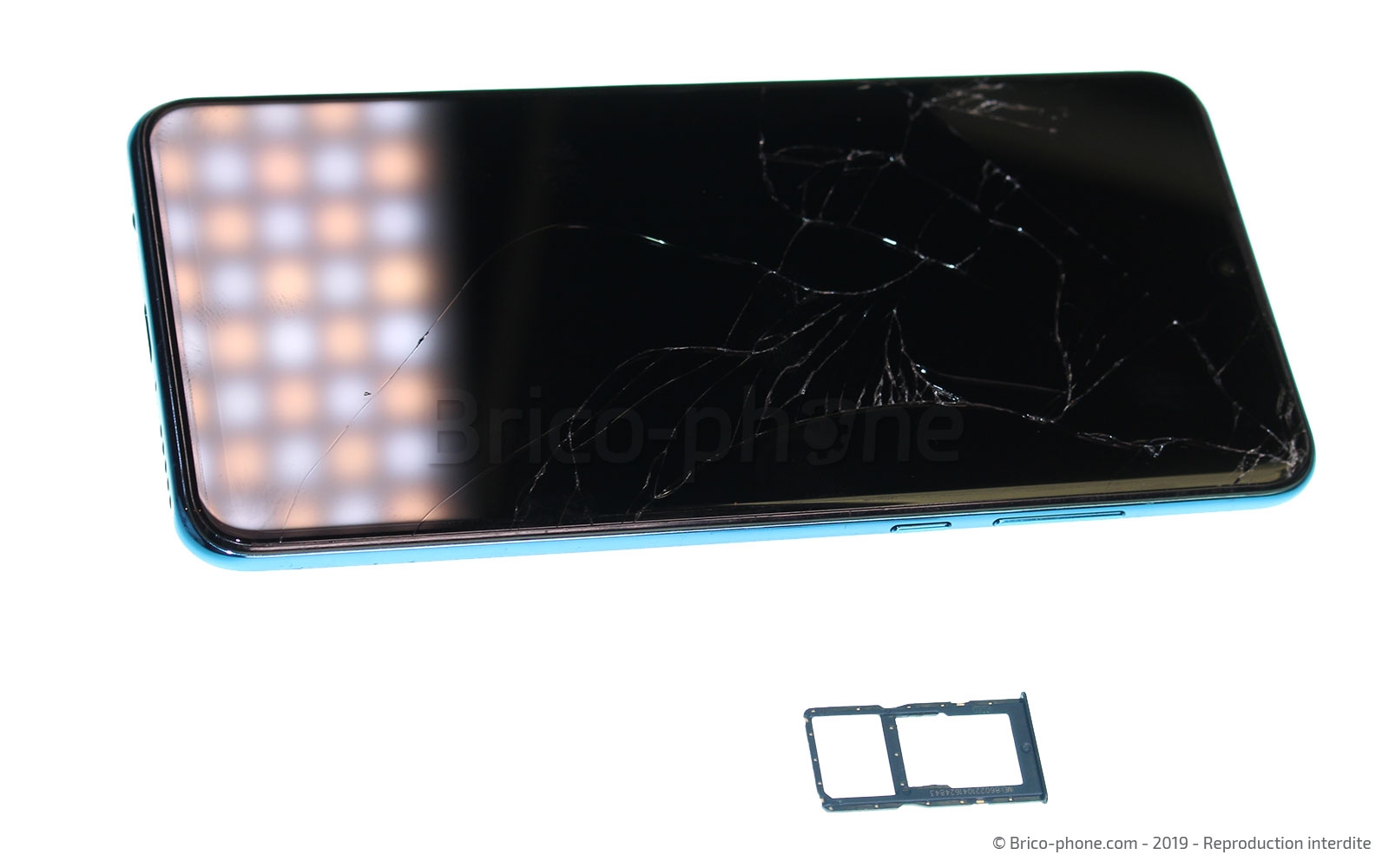 Changement de bloc écran (vitre + LCD) sur P30 Lite photo 3