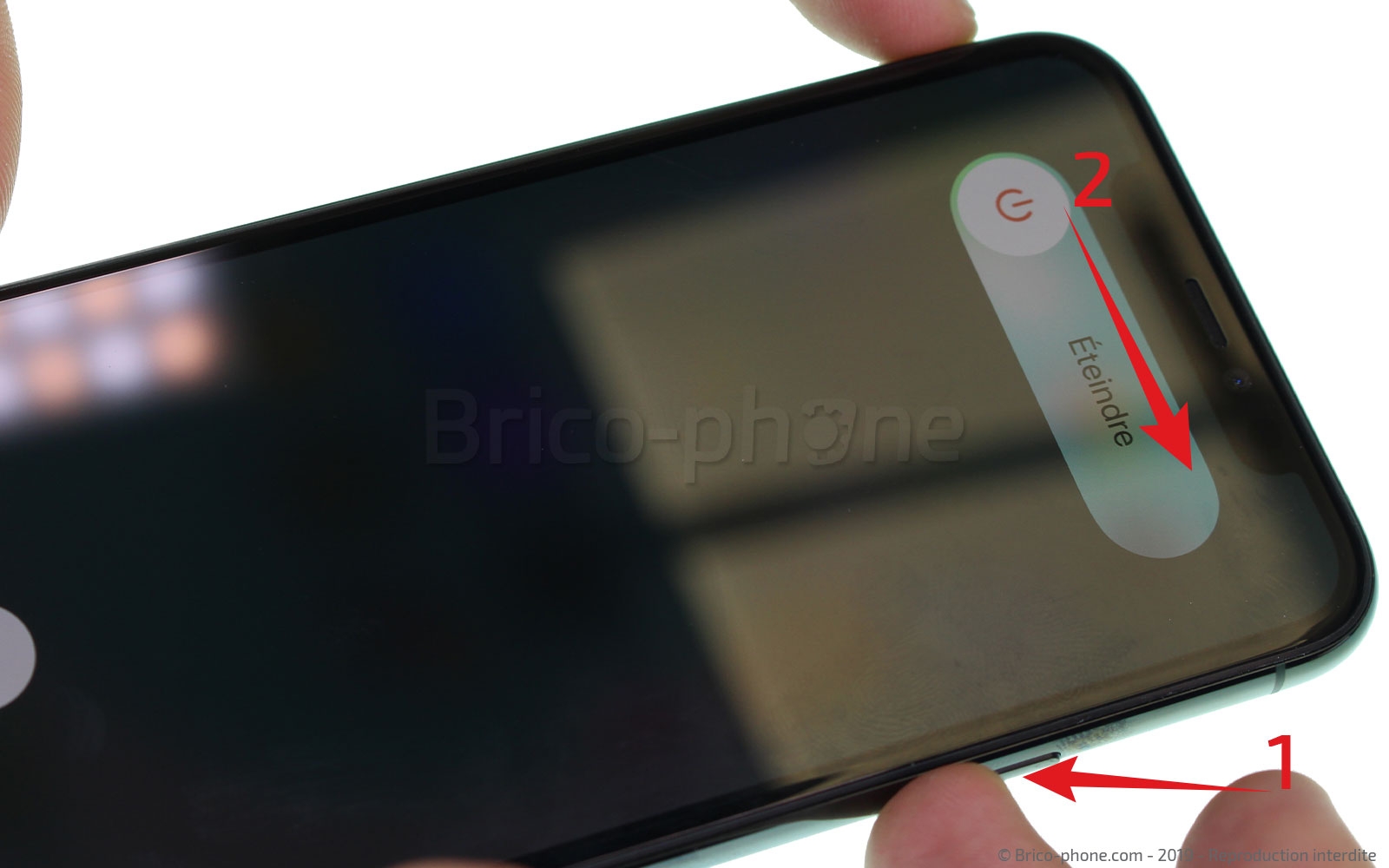 Démontage complet sur iPhone 11 Pro photo 2