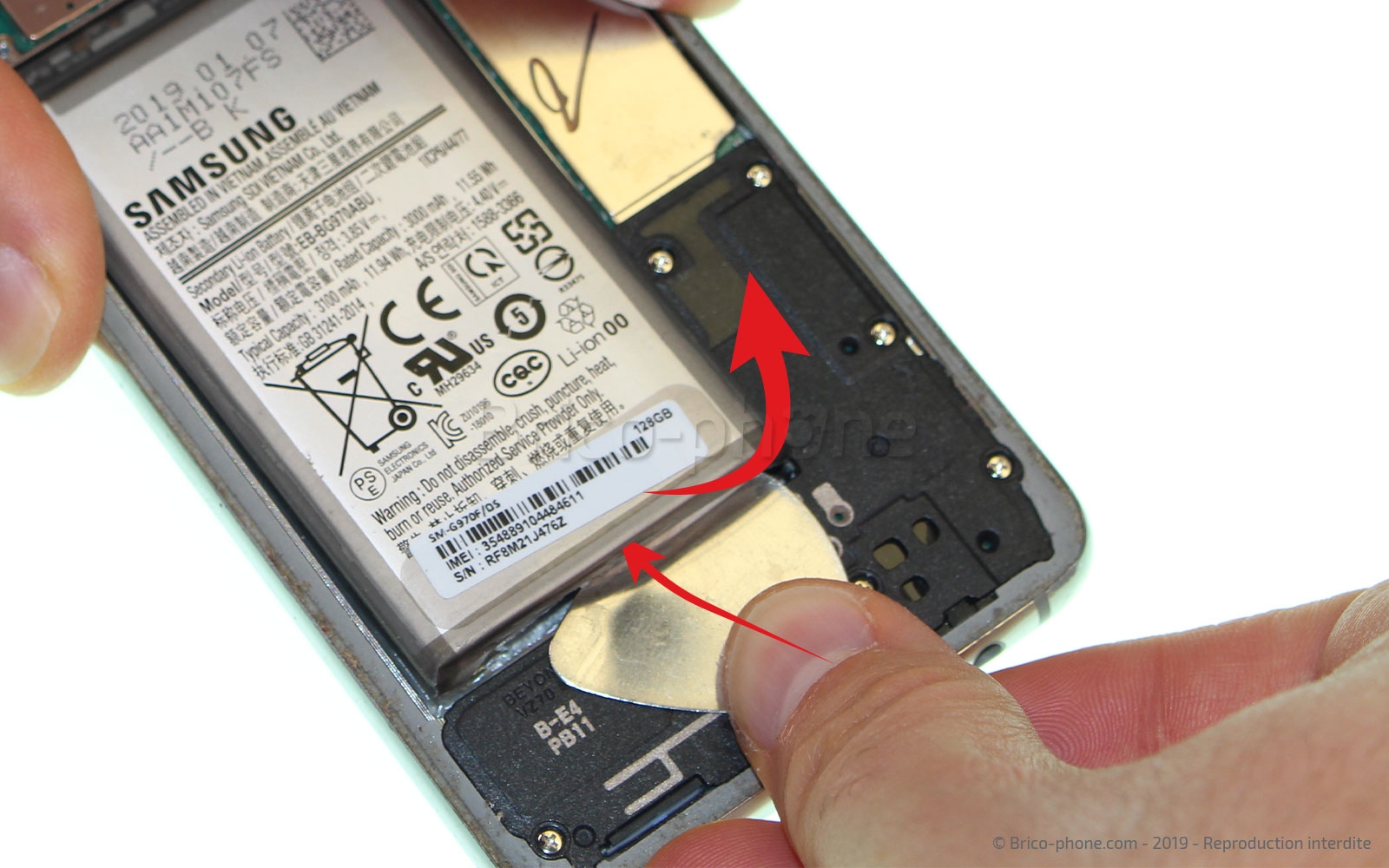 Changement du bloc écran sur châssis sur Galaxy S10e photo 1