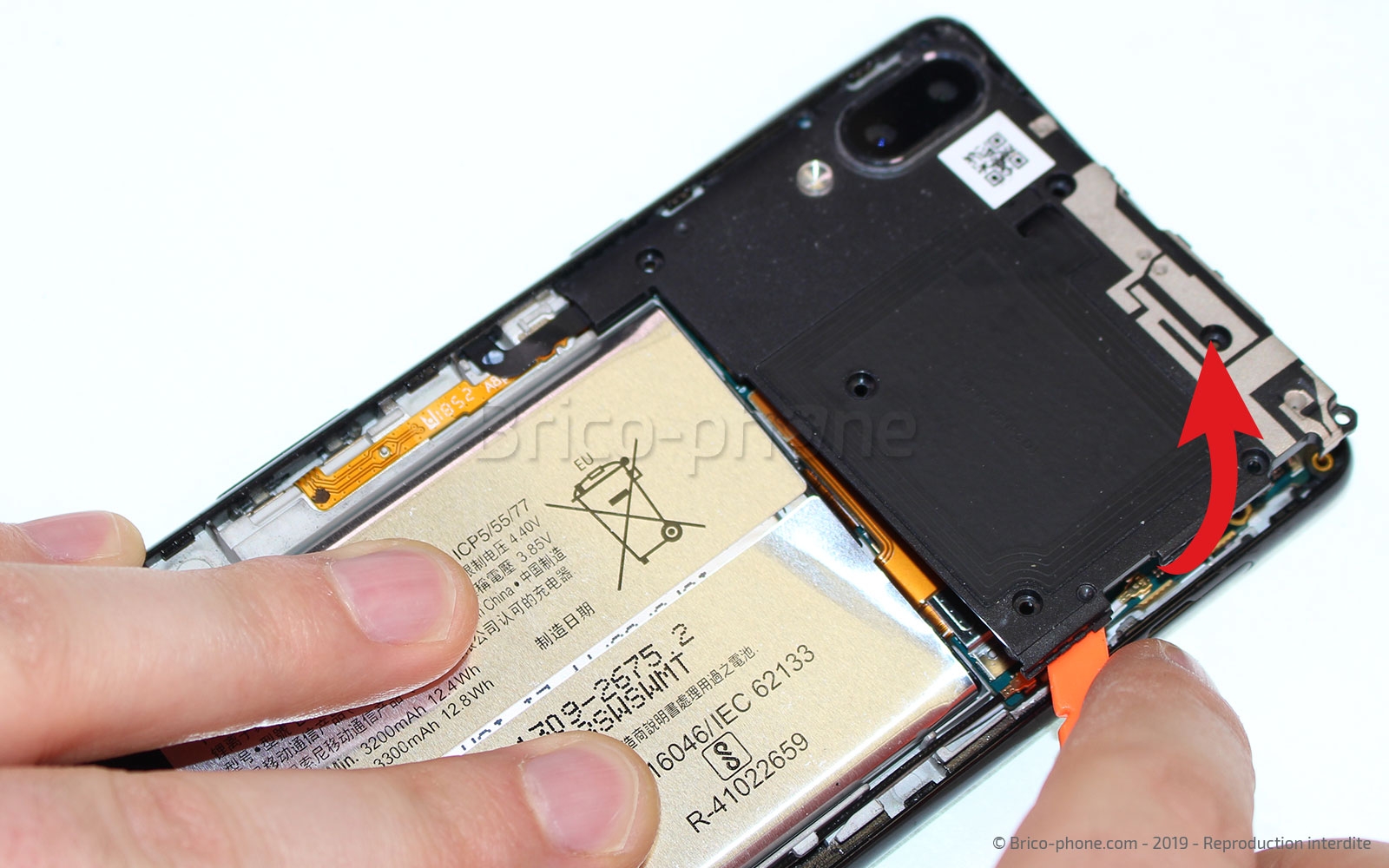 Changement de batterie sur Xperia L3 - L3 Dual photo 2