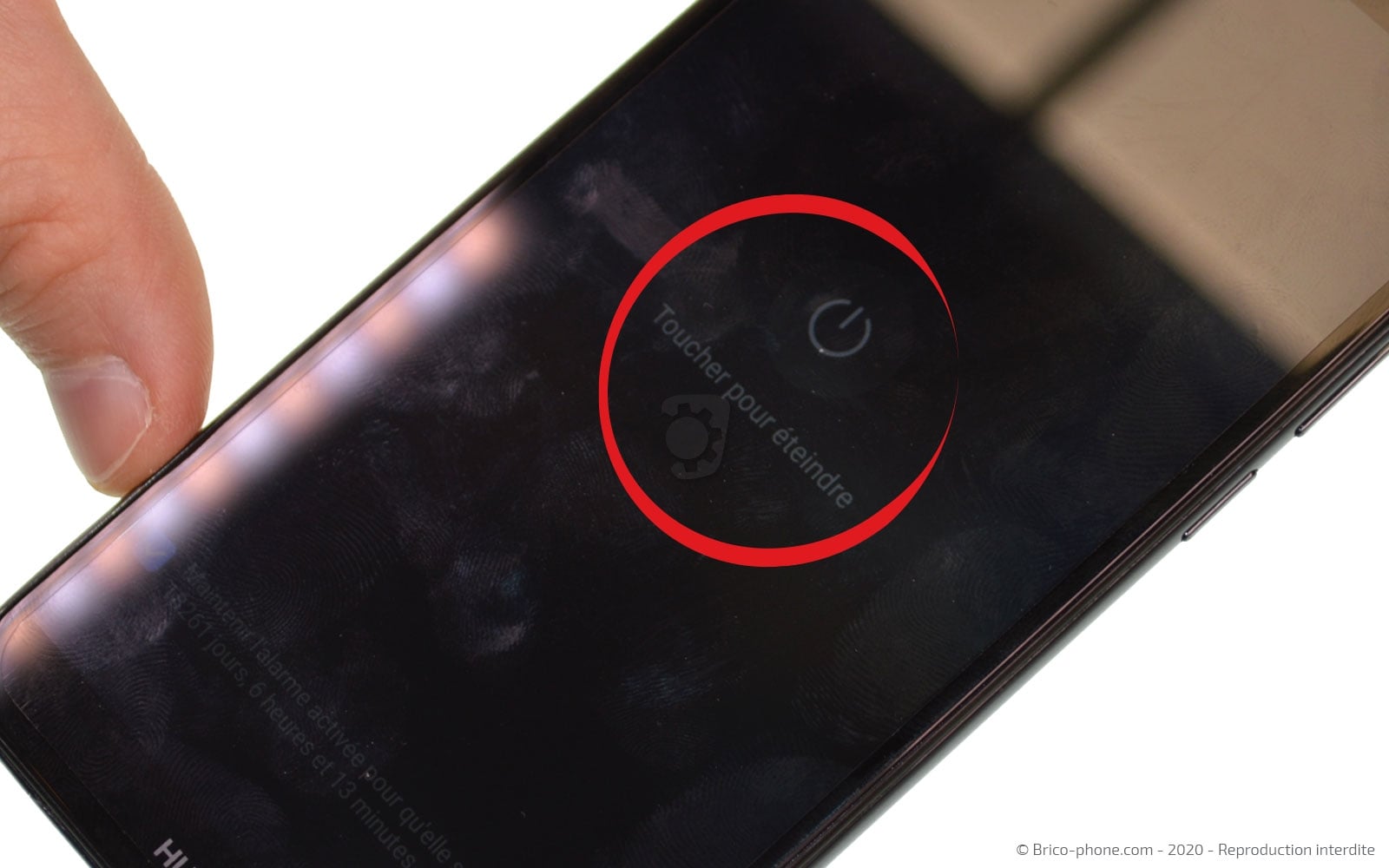 Changement de batterie sur Y7 2018 photo 2