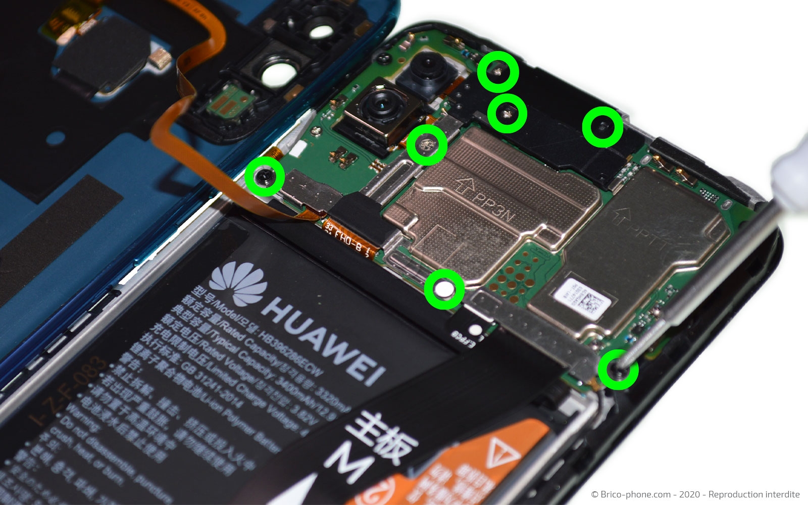 Changement d'écran  ( vitre + LCD ) sur P Smart 2020 photo 1