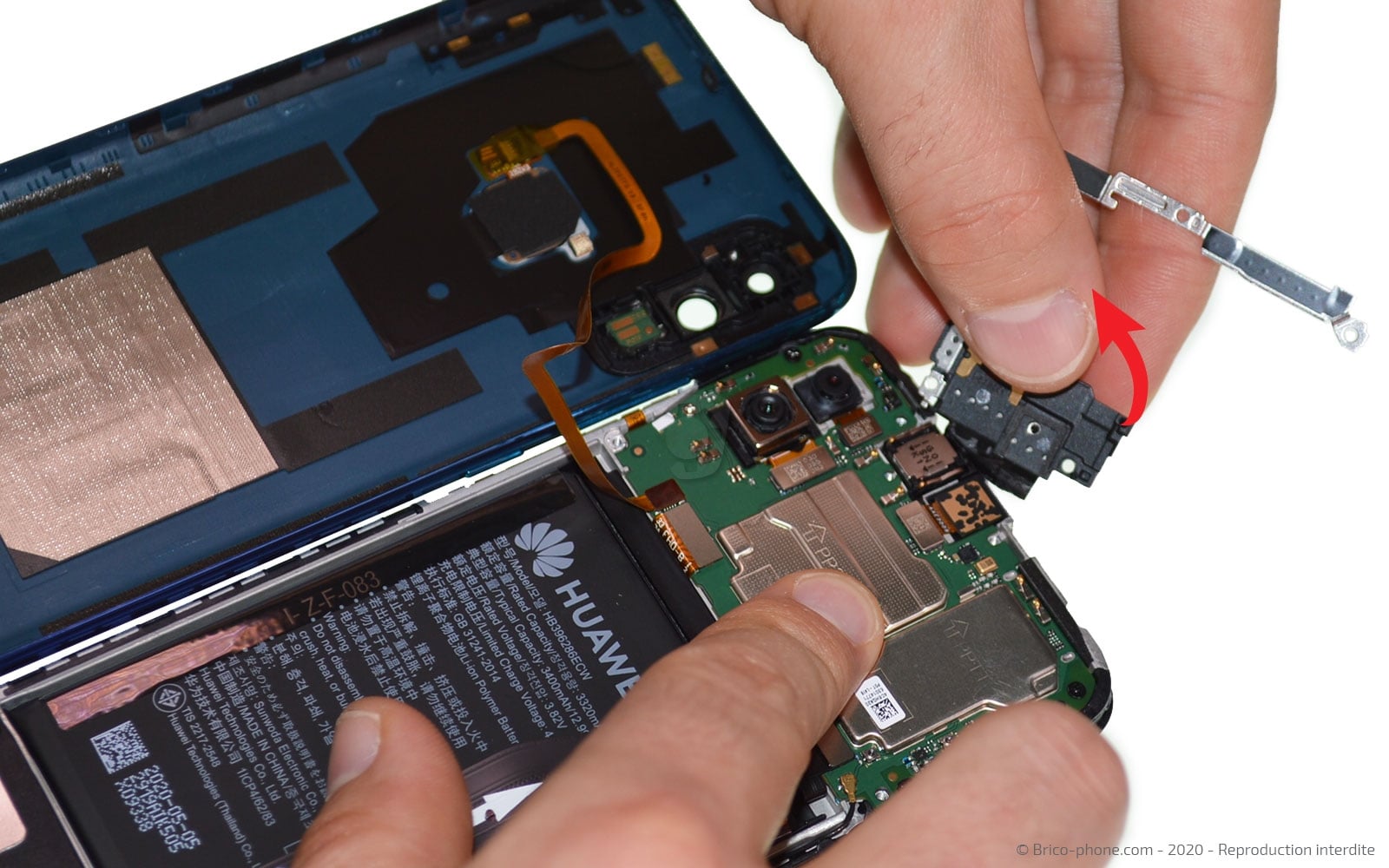 Changement d'écran  ( vitre + LCD ) sur P Smart 2020 photo 3