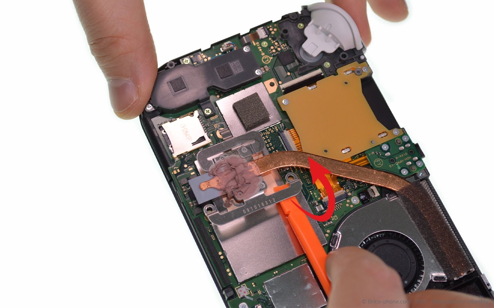 Changement du lecteur de cartes de jeux sur Switch Lite photo 2