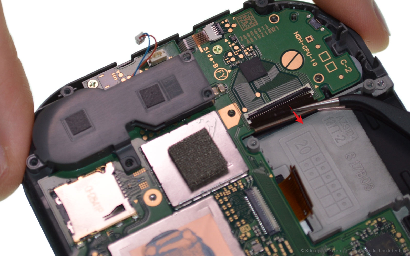 Changement de la vitre tactile ou du LCD  sur Switch Lite photo 2