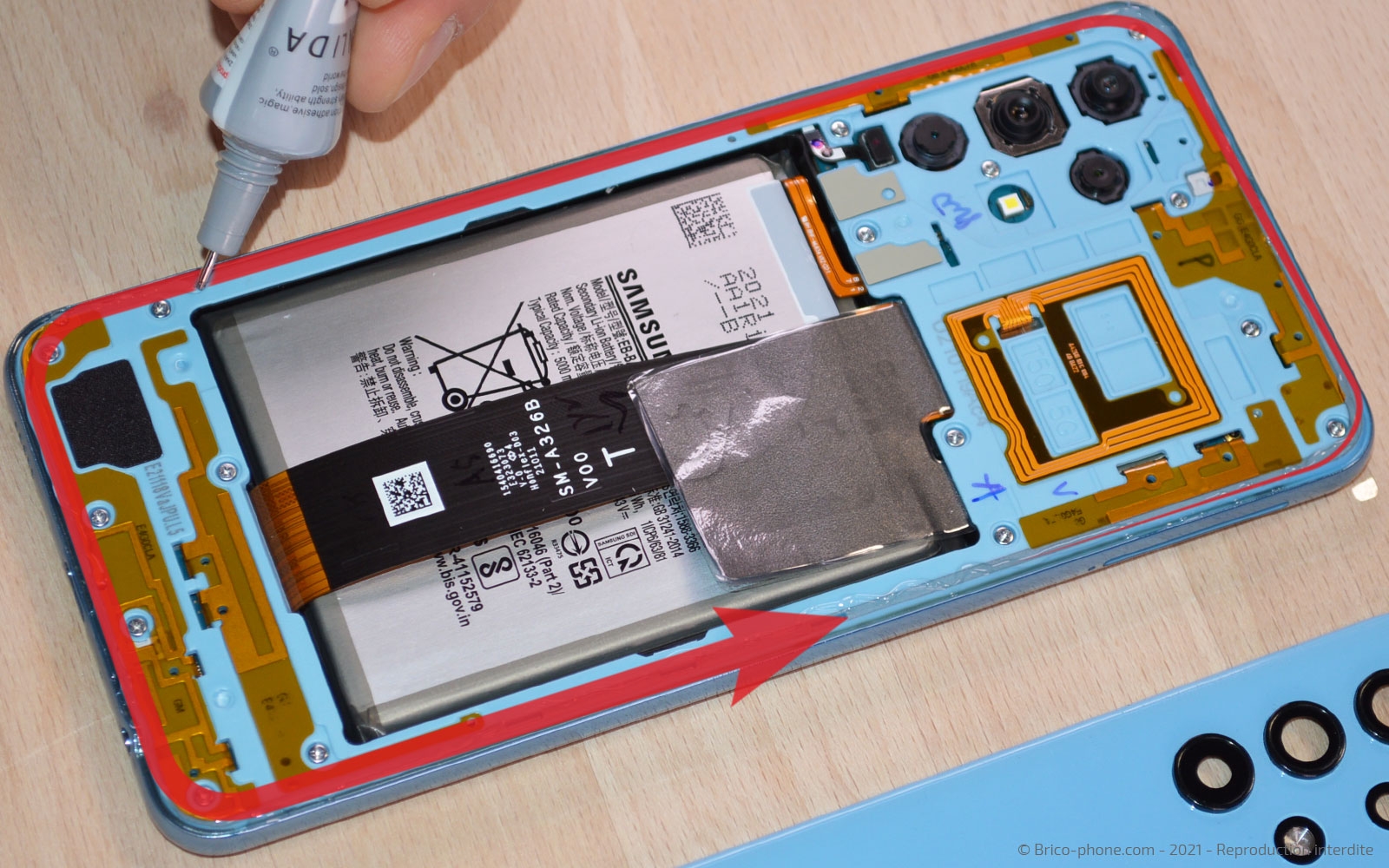 Changement de batterie sur Galaxy A32 5G photo 2